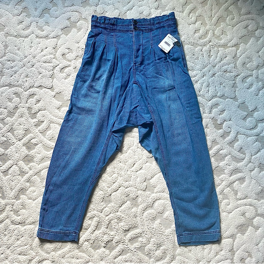 NWT- FREE PEOPLE: Mover Shaker High Waist Harem Pants- Size 2